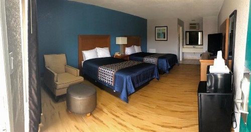 Relax Inn Savannah - image 6