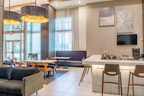 TRYP by Wyndham Savannah - image 19