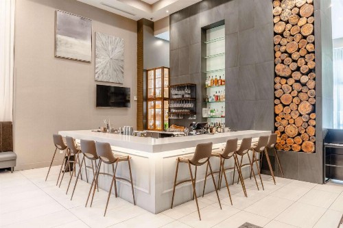 TRYP by Wyndham Savannah - image 20