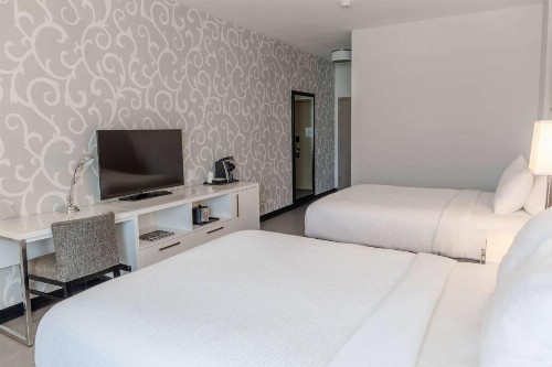TRYP by Wyndham Savannah - image 36
