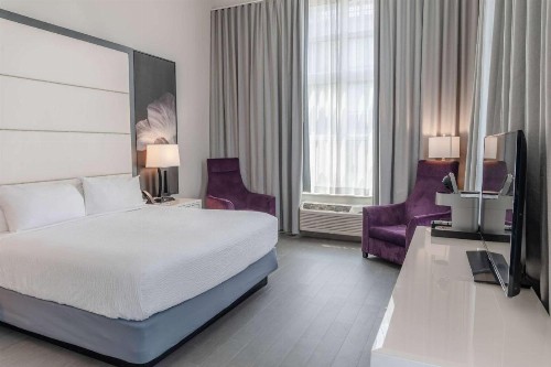 TRYP by Wyndham Savannah - image 41