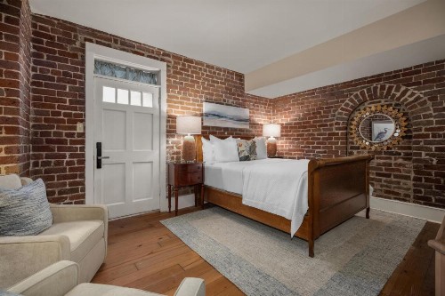 Hamilton Turner Inn - image 32