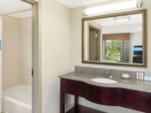 Hampton Inn And Suites Savannah-Airport - image 38