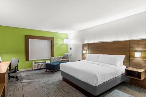 Holiday Inn Express Hotel & Suites Savannah Midtown an IHG Hotel - image 32