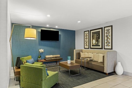 Holiday Inn Express Hotel & Suites Savannah Midtown an IHG Hotel - image 45