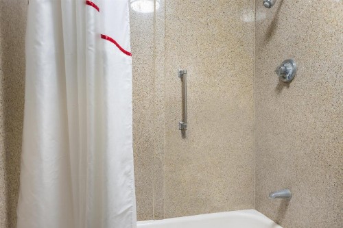 Red Roof Inn Savannah – Southside/Midtown - image 6