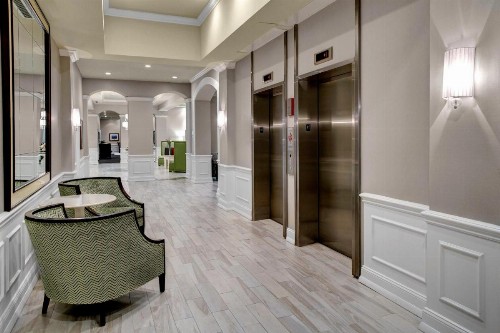 Holiday Inn Savannah Historic District an IHG Hotel - image 10