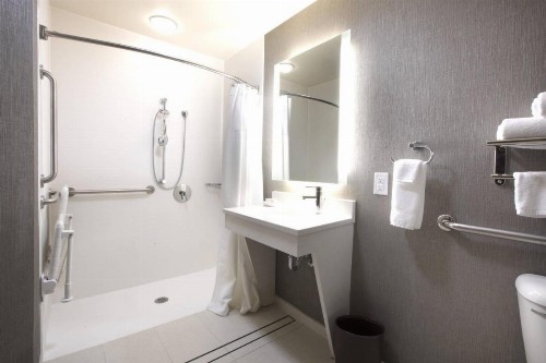 SpringHill Suites by Marriott Savannah I-95 South - image 18