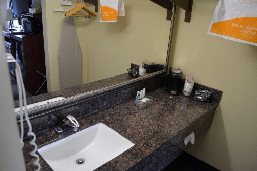 Quality Inn Midtown Savannah - image 23