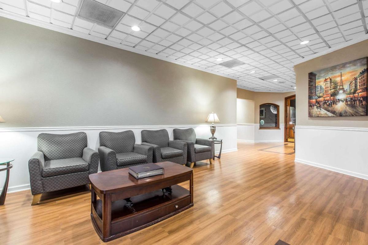 Quality Inn Midtown Savannah - image 7