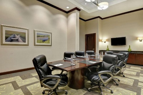 Embassy Suites Savannah Airport - image 36