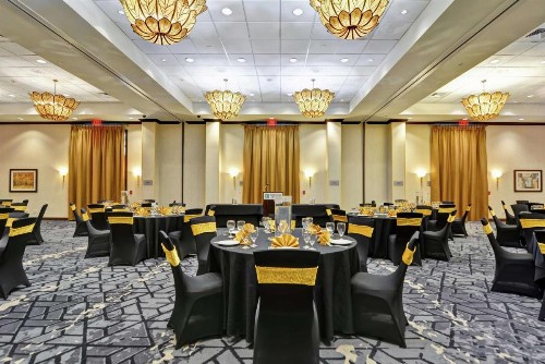 Embassy Suites Savannah Airport - image 43