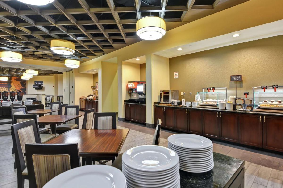 Embassy Suites Savannah Airport - image 5