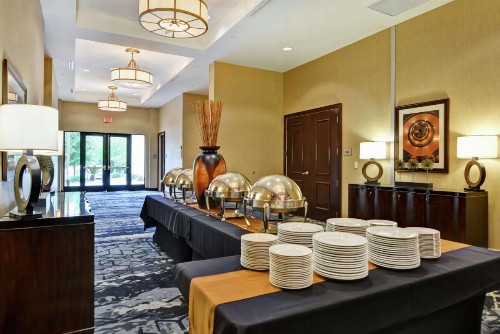 Embassy Suites Savannah Airport - image 9