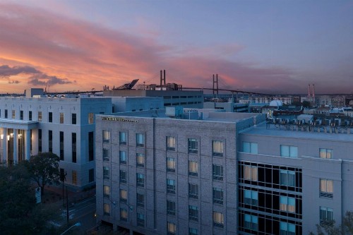 Springhill Suites by Marriott Savannah Downtown Historic District - image 27