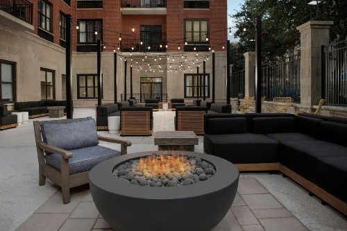 Courtyard Savannah Downtown/Historic District - image 3