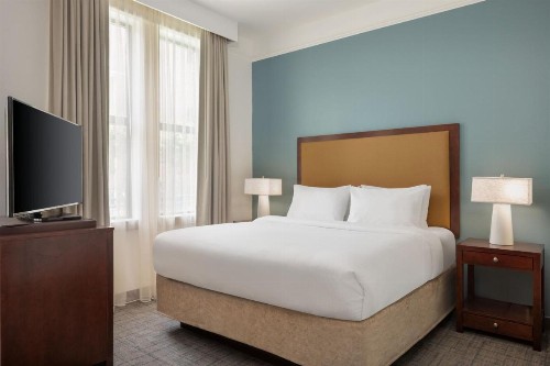 Residence Inn Savannah Downtown Historic District - image 10