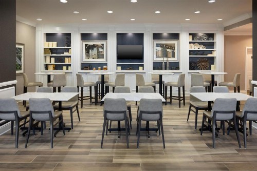 Residence Inn Savannah Downtown Historic District - image 11