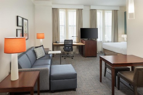Residence Inn Savannah Downtown Historic District - image 2