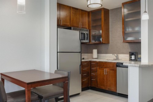 Residence Inn Savannah Downtown Historic District - image 32