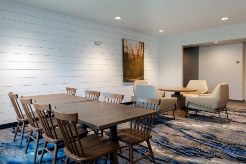 Fairfield Inn & Suites Savannah Airport - image 9
