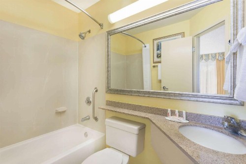 Baymont by Wyndham Savannah Midtown - image 23