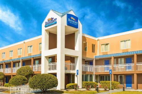 Baymont by Wyndham Savannah Midtown - image 4