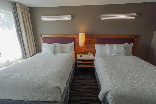 SpringHill Suites Savannah Midtown - image 9