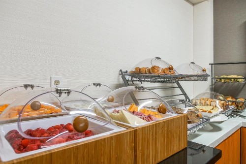 SpringHill Suites Savannah Midtown - image 3