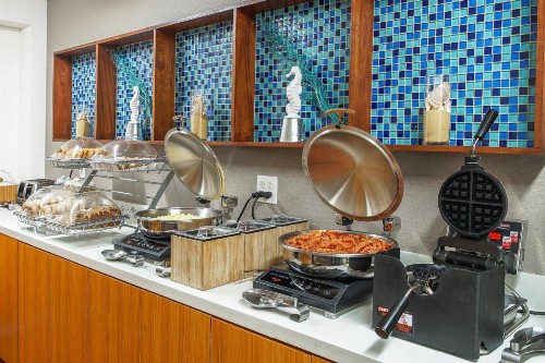 SpringHill Suites Savannah Midtown - image 5