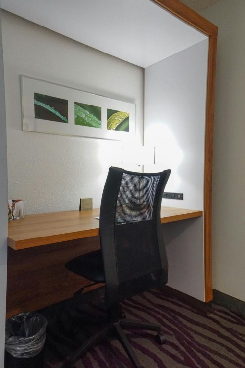 SpringHill Suites Savannah Midtown - image 6