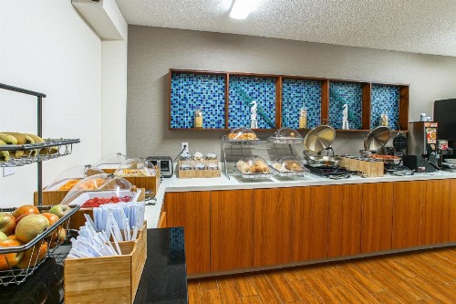 SpringHill Suites Savannah Midtown - image 8