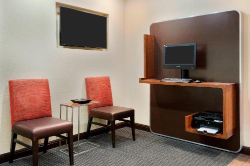 TownePlace Suites Savannah Midtown - image 2