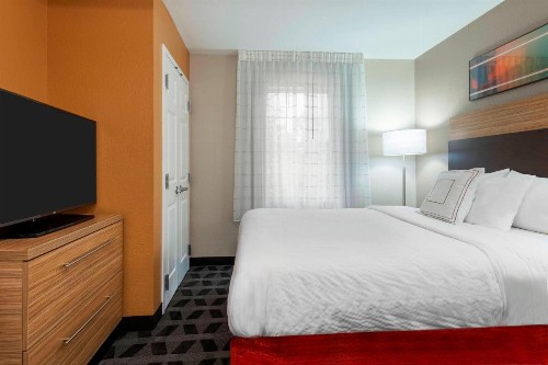 TownePlace Suites Savannah Midtown - image 3