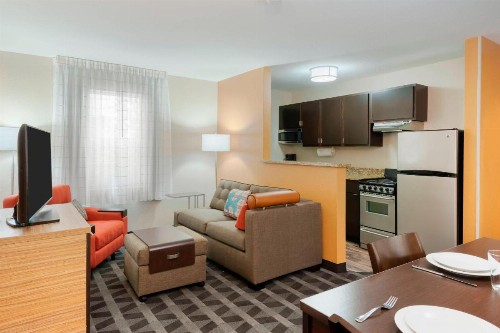 TownePlace Suites Savannah Midtown - image 4