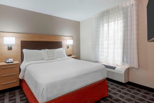 TownePlace Suites Savannah Midtown - image 9