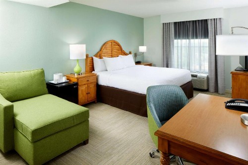 Hampton Inn & Suites Savannah/Midtown - image 15