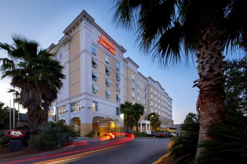Hampton Inn & Suites Savannah/Midtown - image 16