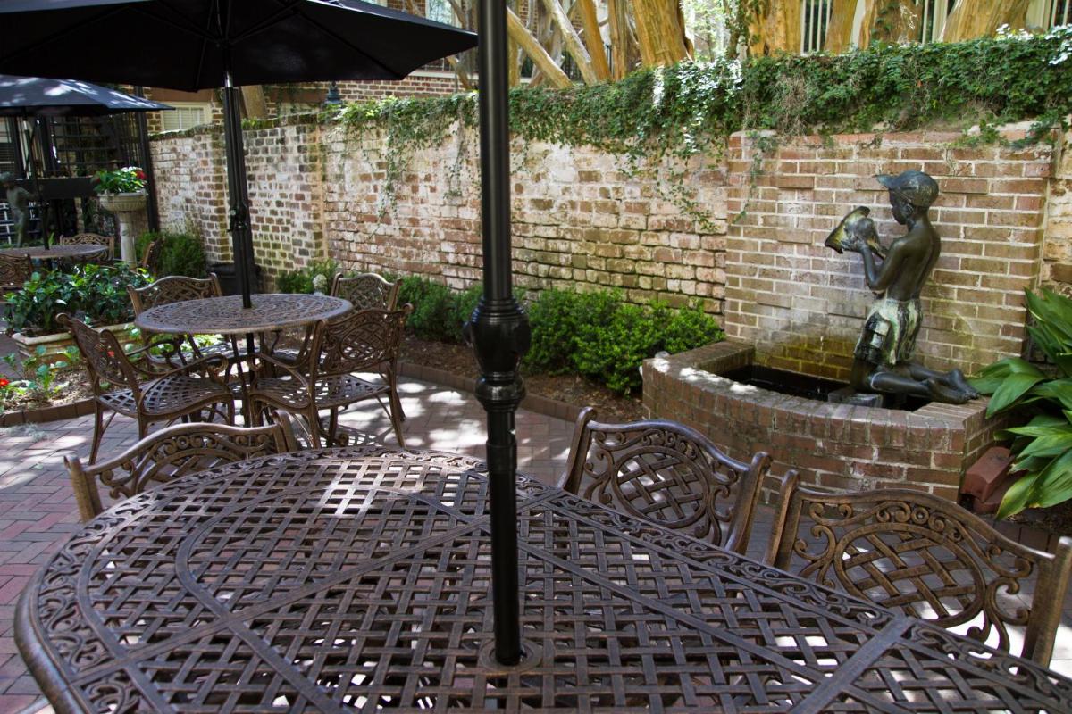 Eliza Thompson House Historic Inns of Savannah Collection - image 5