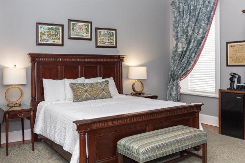 East Bay Inn Historic Inns of Savannah Collection - image 4