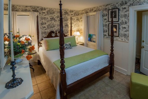 Catherine Ward House Inn - image 6