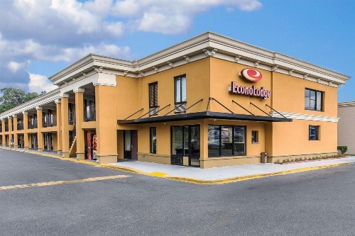 Econo Lodge Midtown - image 21