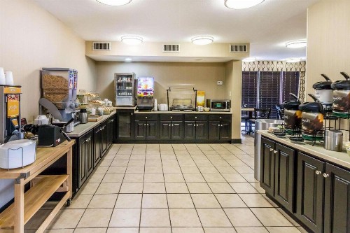 Quality Inn Savannah I-95 - image 2