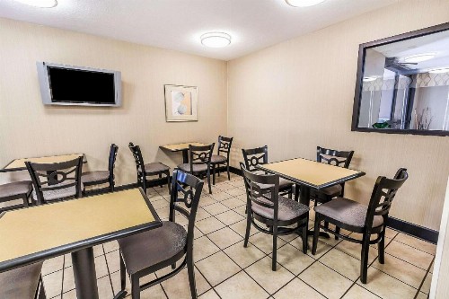 Quality Inn Savannah I-95 - image 9