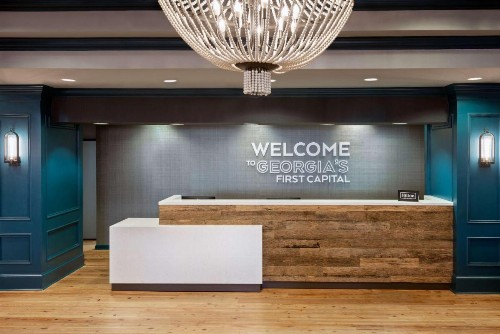 Hampton Inn Savannah Historic District - image 10
