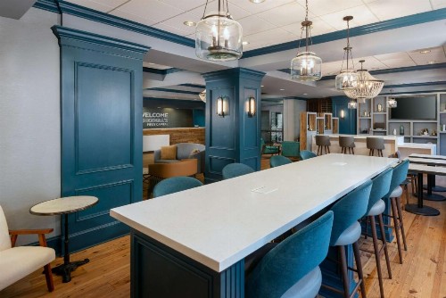 Hampton Inn Savannah Historic District - image 11