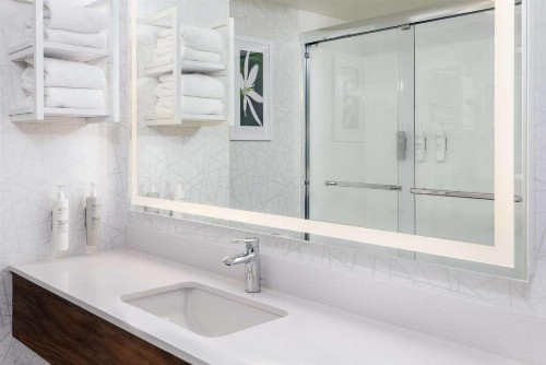 Hampton Inn Savannah Historic District - image 16