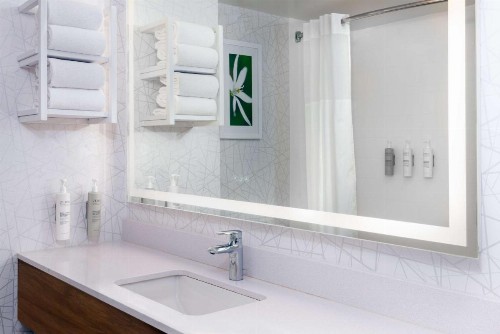 Hampton Inn Savannah Historic District - image 17