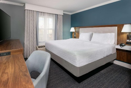 Hampton Inn Savannah Historic District - image 20