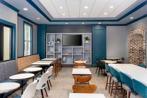 Hampton Inn Savannah Historic District - image 29